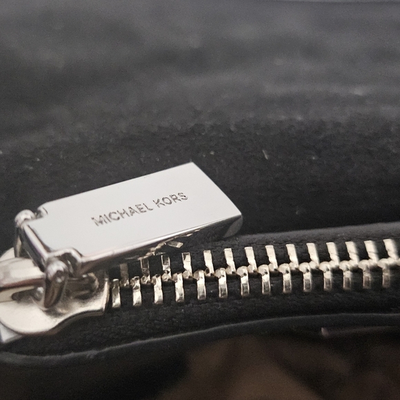 Michael Kors Cece Medium Star-Embellished Leather Convertible Shoulder Bag - Picture 3 of 12